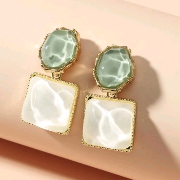 Anthropologie Jewelry - Anthro geometric mother pearl earrings